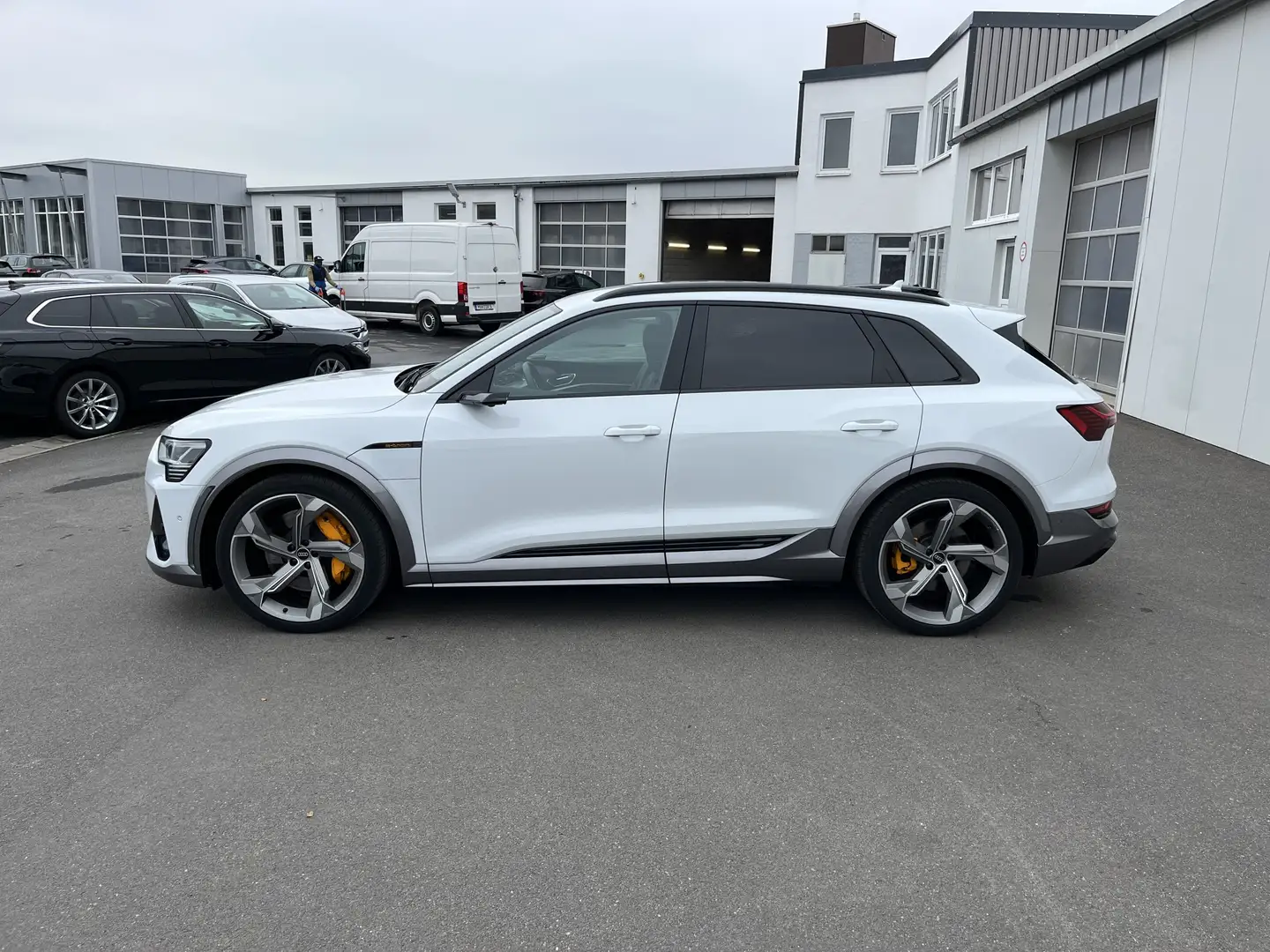 Audi e-tron S quattro 277€ m. 20% Anzahlung 95kWh Head Up Vi Blanc - 2