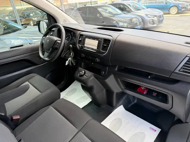 Peugeot Expert view 29