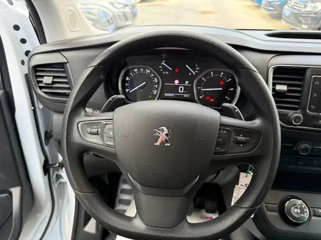 Peugeot Expert view 18