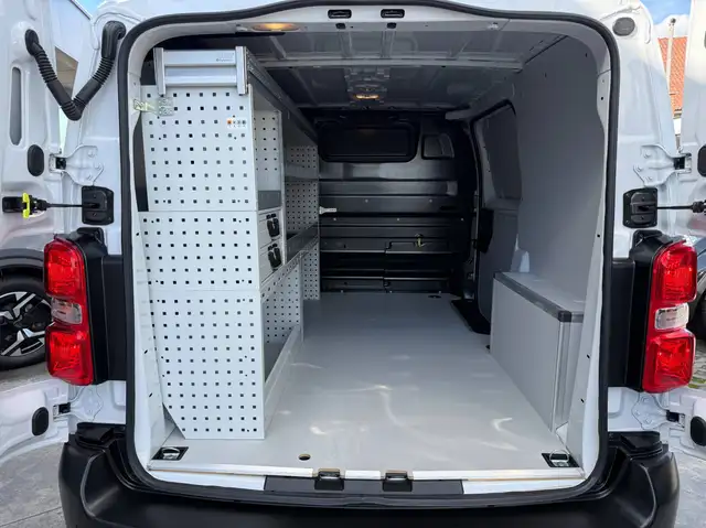 Peugeot Expert view 14