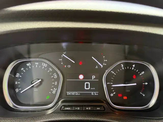 Peugeot Expert view 17