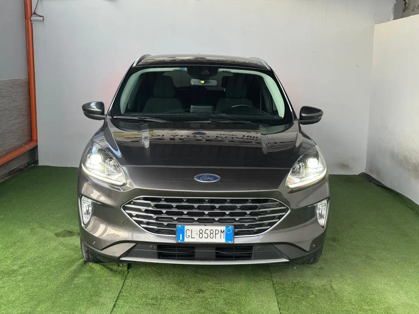 Ford Kuga Kuga 1.5 ecoblue Titanium Business 2wd 120cv auto Grigio - 2