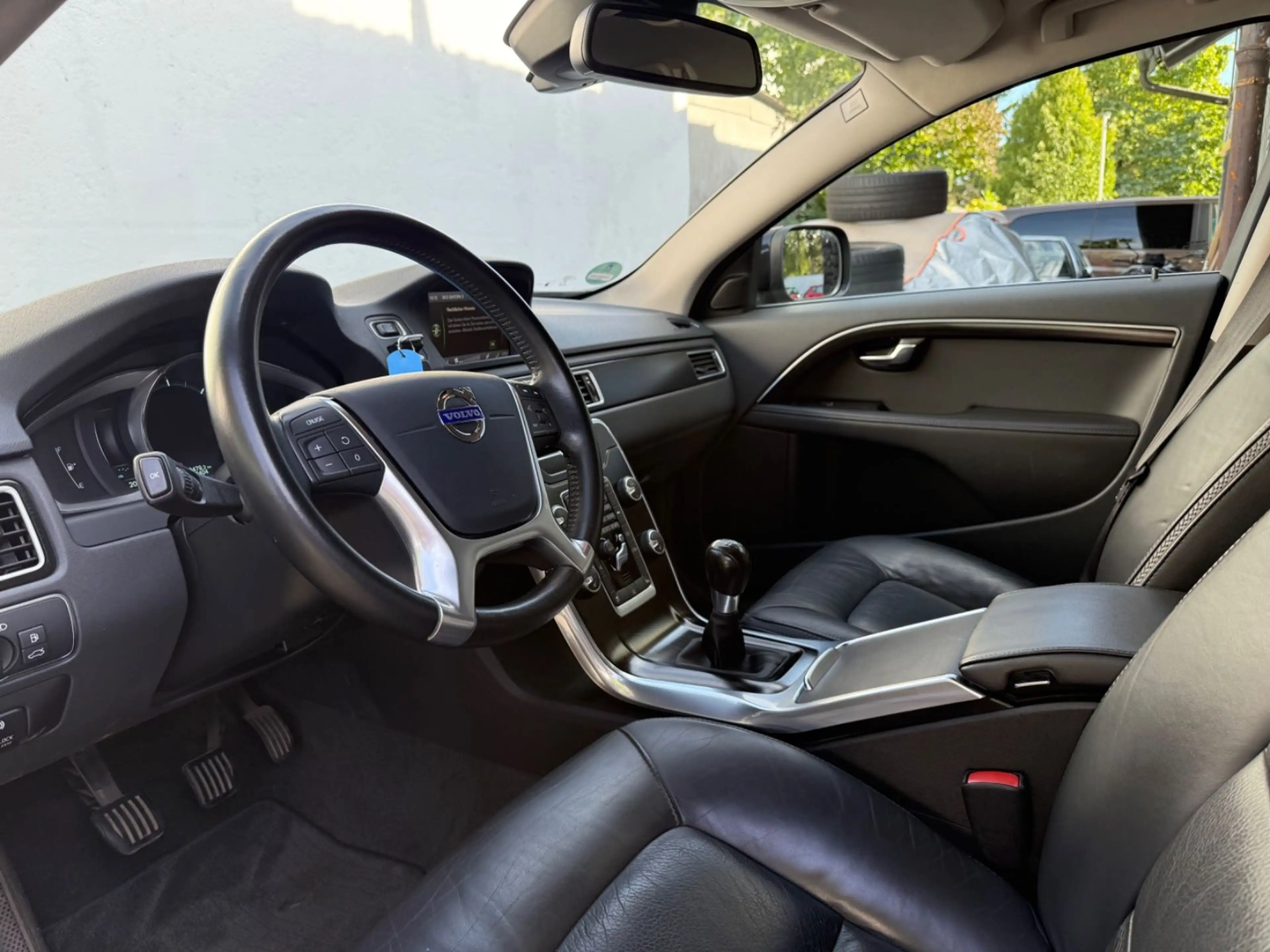 Volvo XC70 Momentum BiXen/Navi/Leder/Einparkh./Sitzhz. — photo 11
