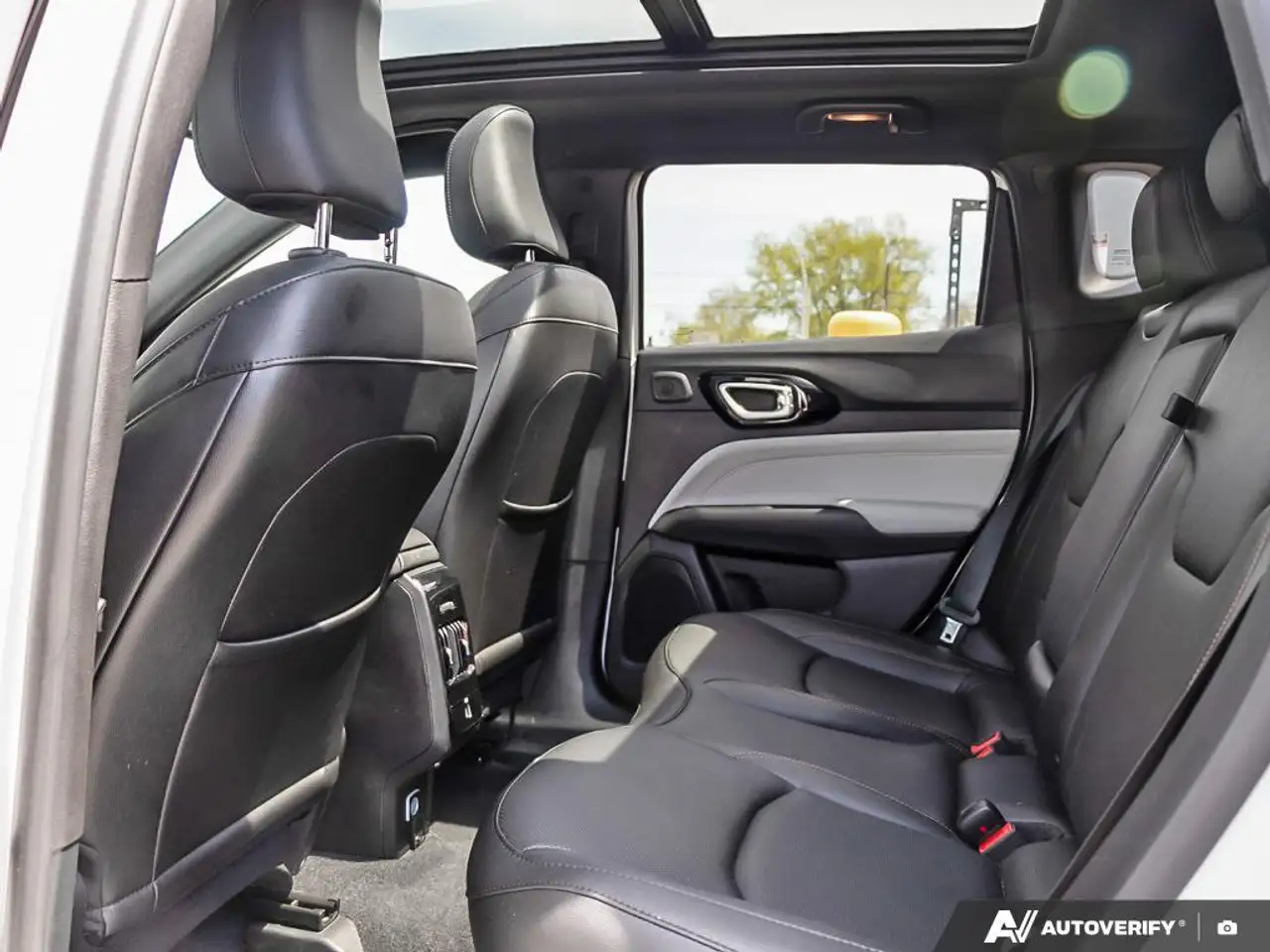 Jeep Compass снимка Jeep Compass