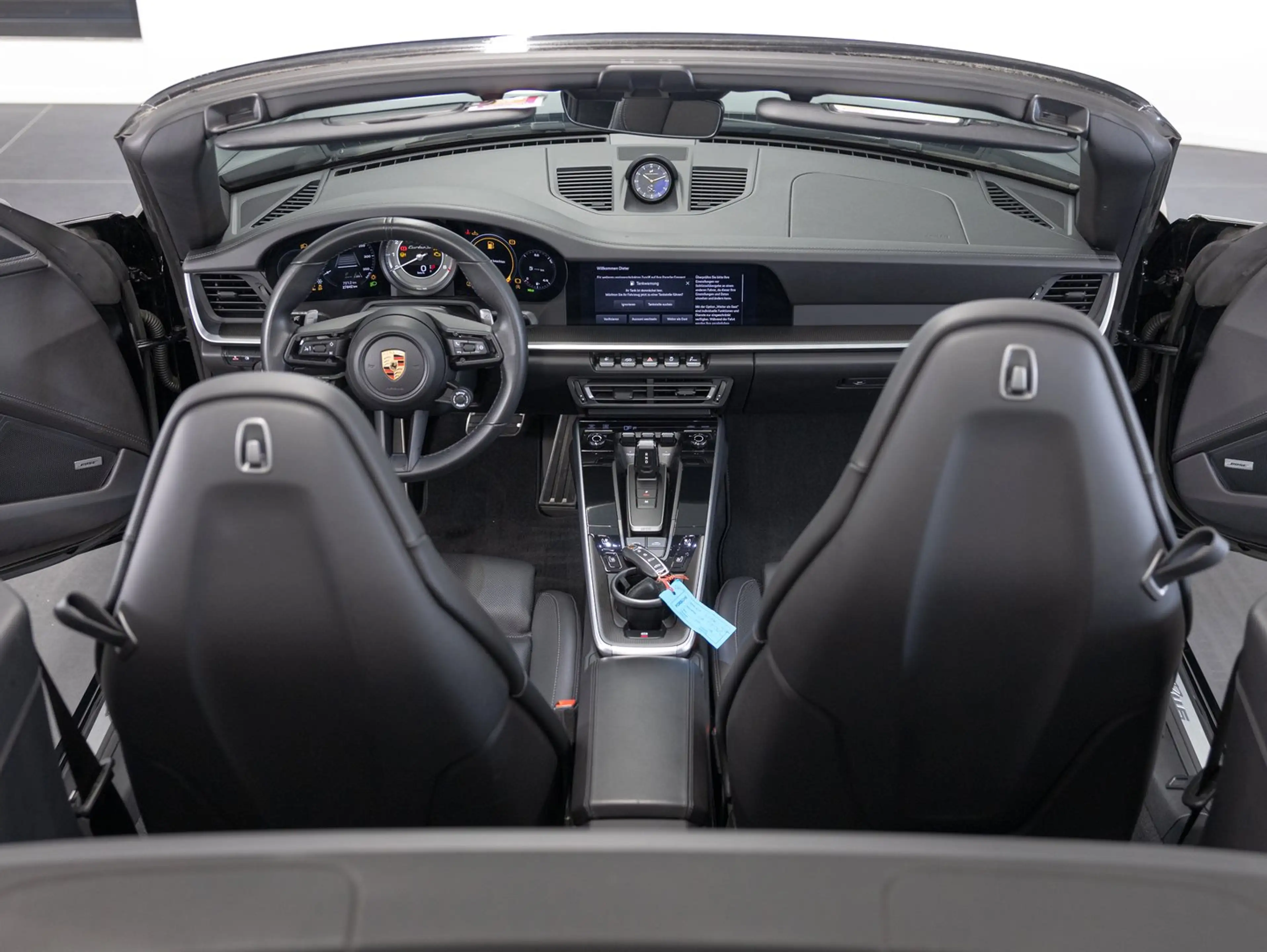 Porsche 911 Turbo S Cabriolet — photo 14