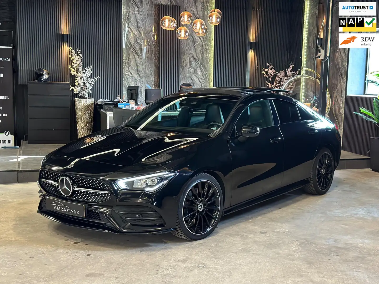 Mercedes-Benz CLA 220 220|AMG|PANO|SFEER|BOMVOL! Zwart - 1