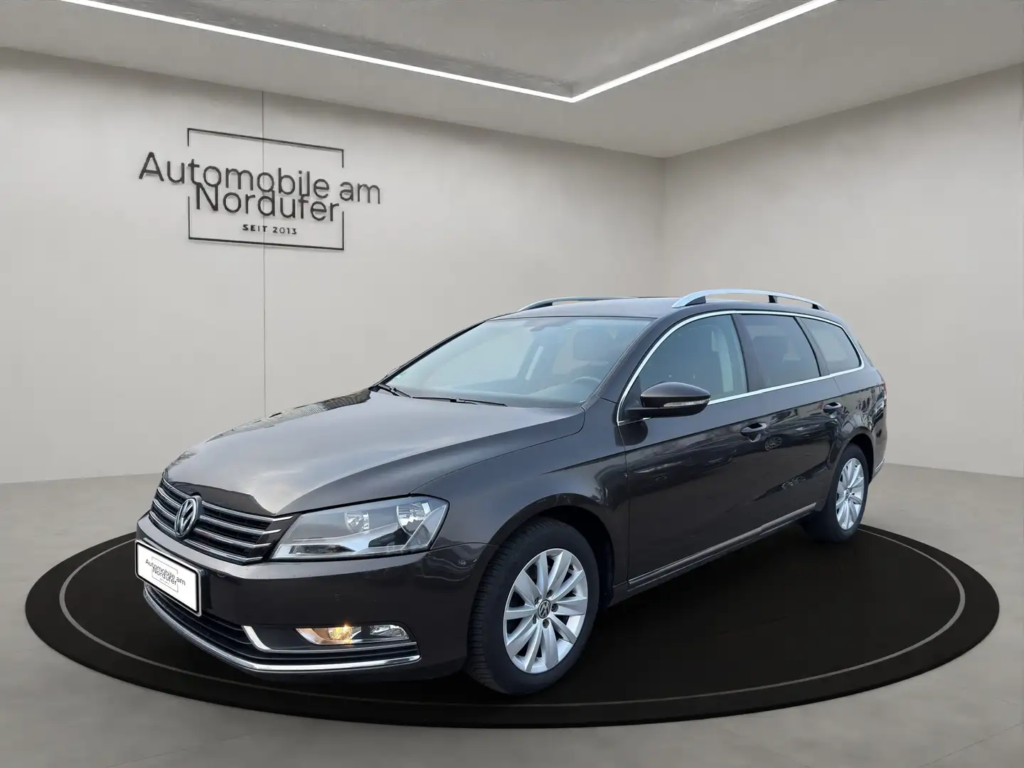 Volkswagen Passat Variant 1.4TSI-2Hand-VW Scheckheftgepflegt-Allwetterreifen Braun - 1