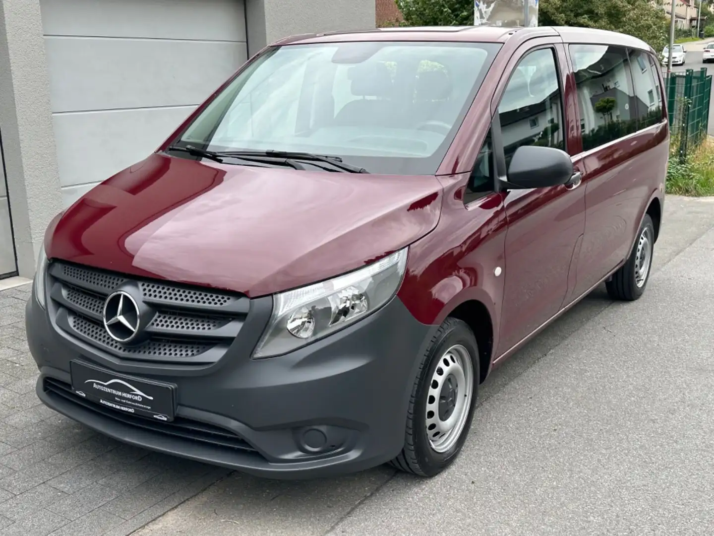 Mercedes-Benz Vito Tourer 111CDI  FWD kompakt 8 Sitze Klima Piros - 1