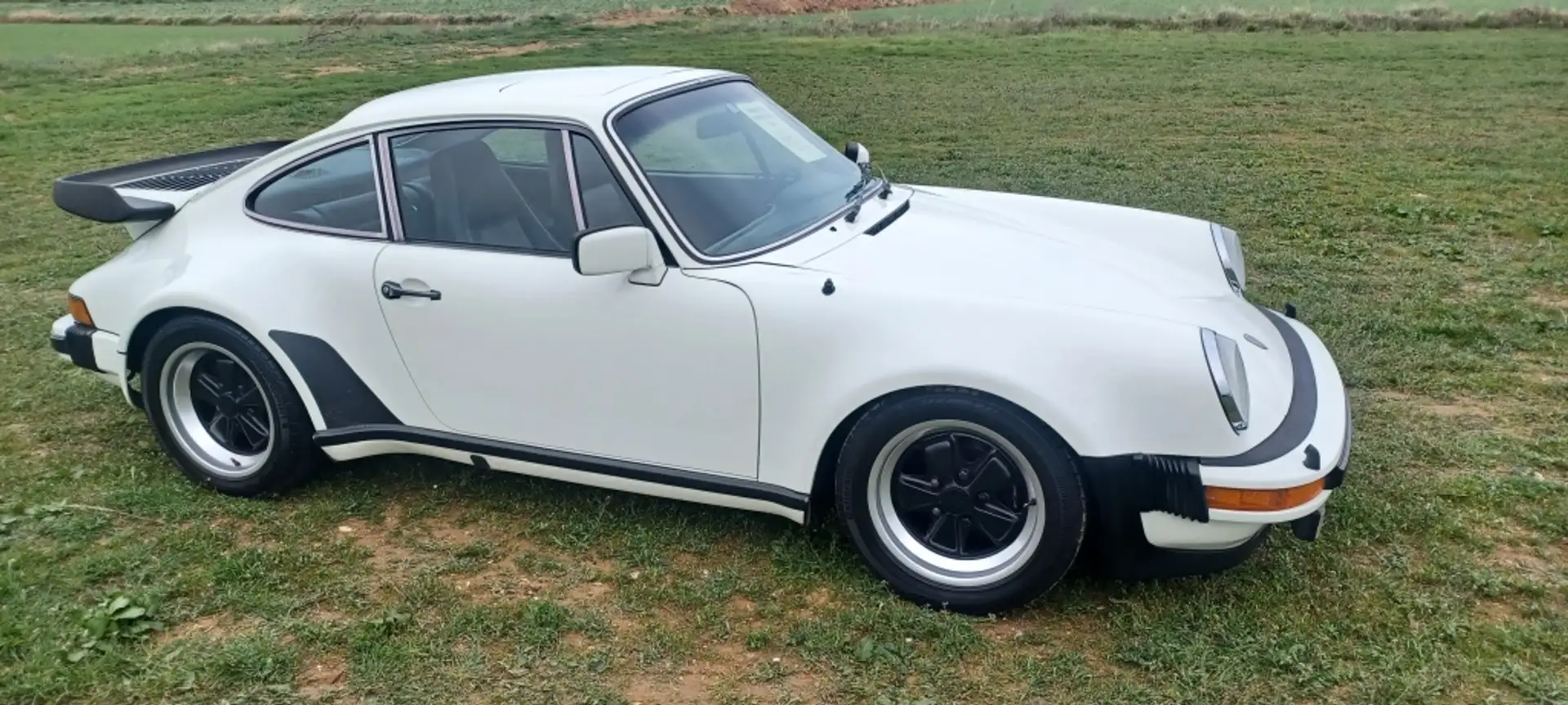 Porsche 911 Turbo 3.3 Blanco - 2