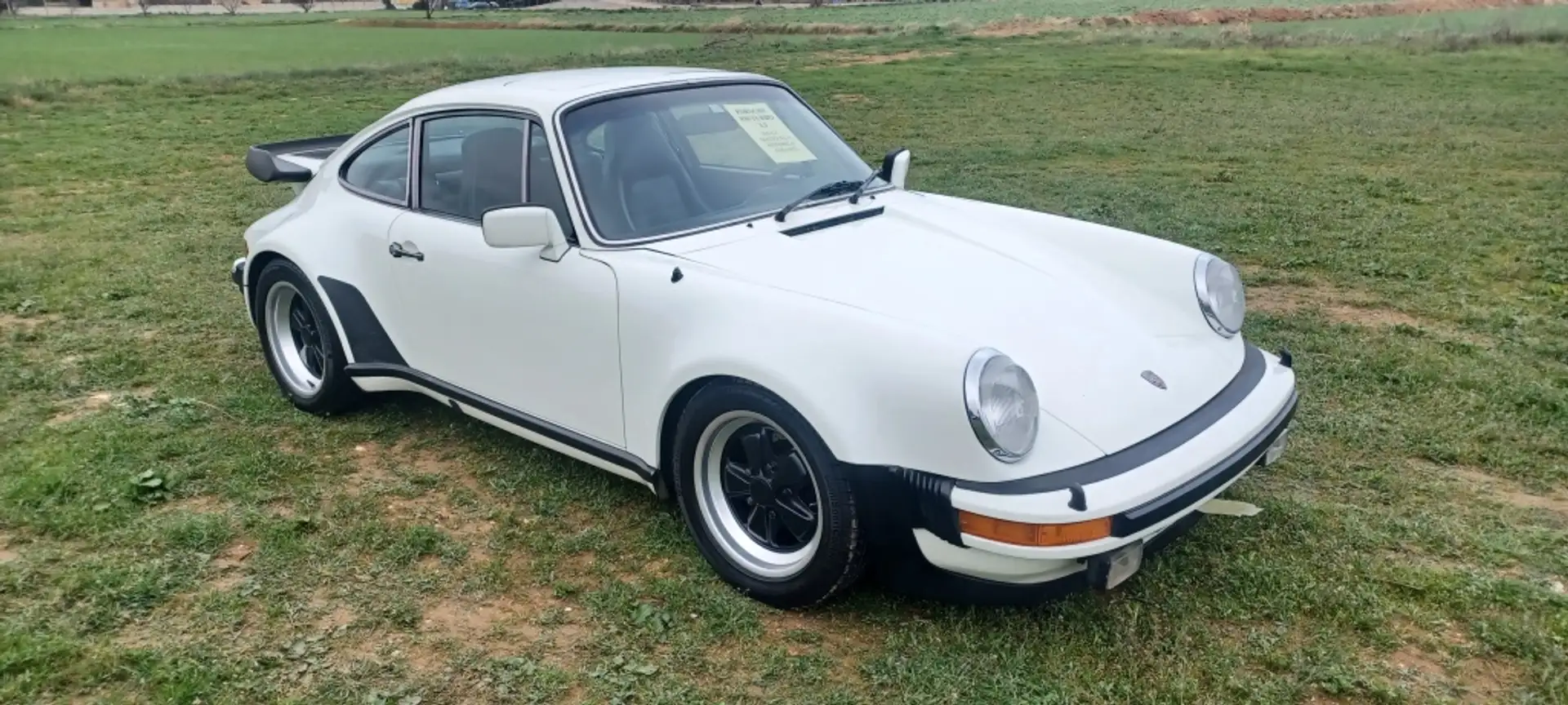 Porsche 911 Turbo 3.3 Blanco - 1