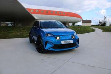 GTS 220 CV 52 KWH RE GPS 3D CAMÉRA JA 19 I-COKPIT FULL LED PACK SPORT BOITE AUTO