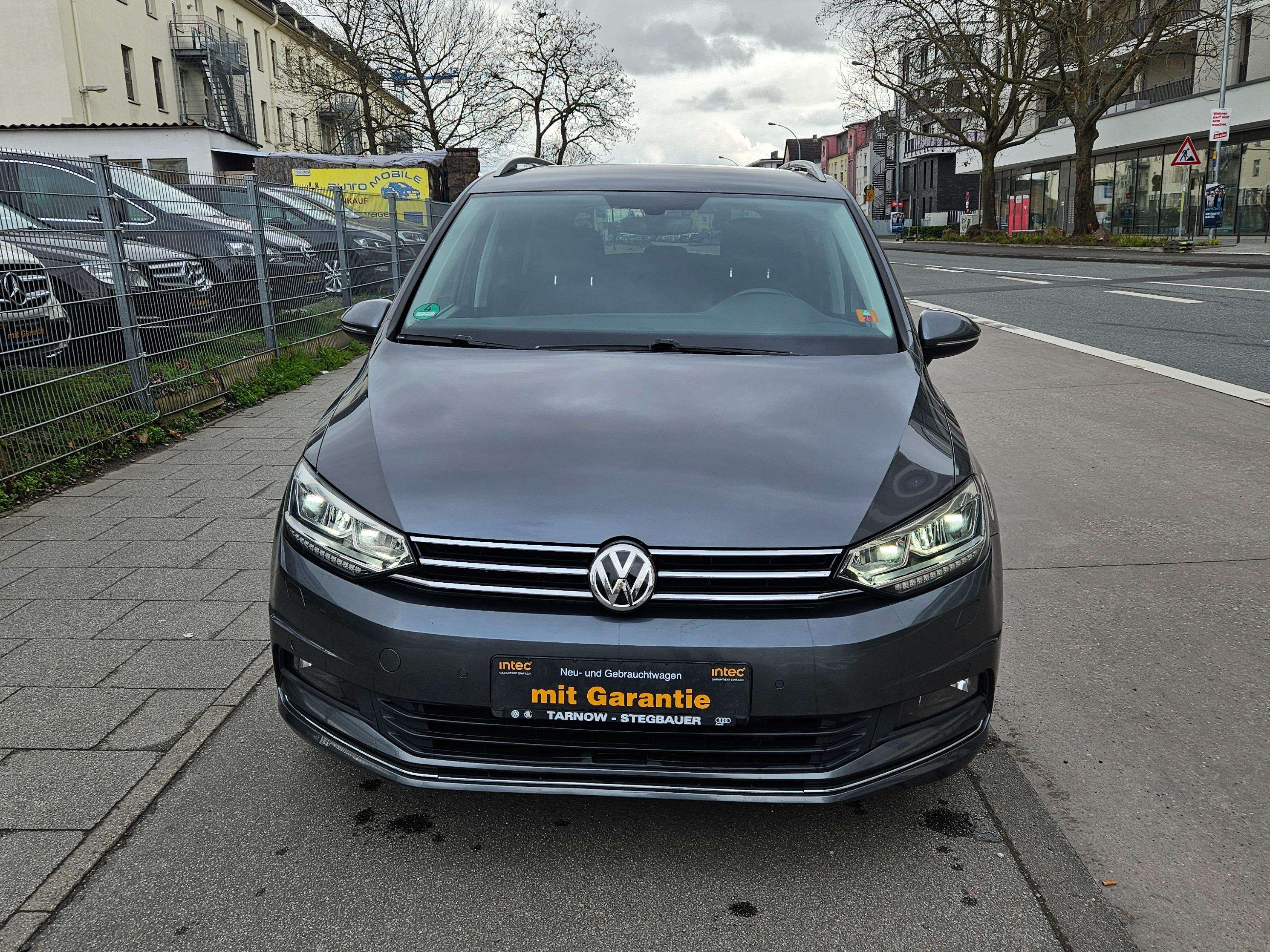 Second hand Volkswagen Touran 2.0