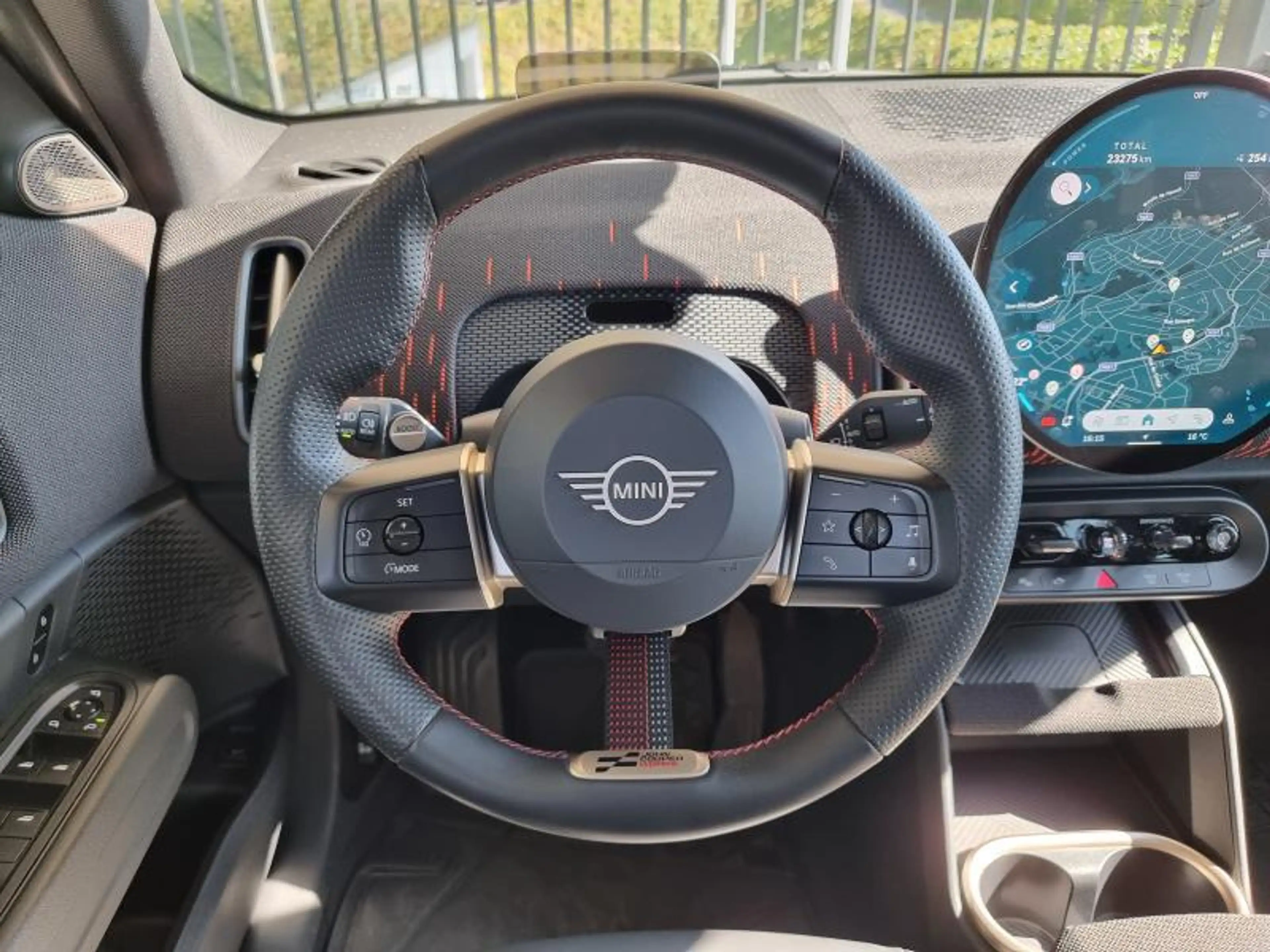 MINI Cooper SE Countryman Trim JCW Pack XL — photo 10