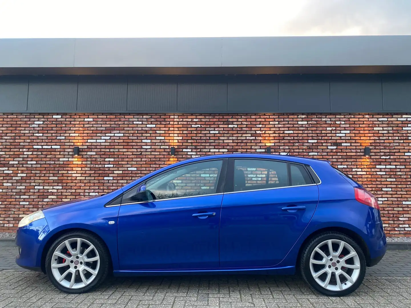 Fiat Bravo 1.4 T-Jet Sport Xenon 18inch Nw Apk Blauw - 2