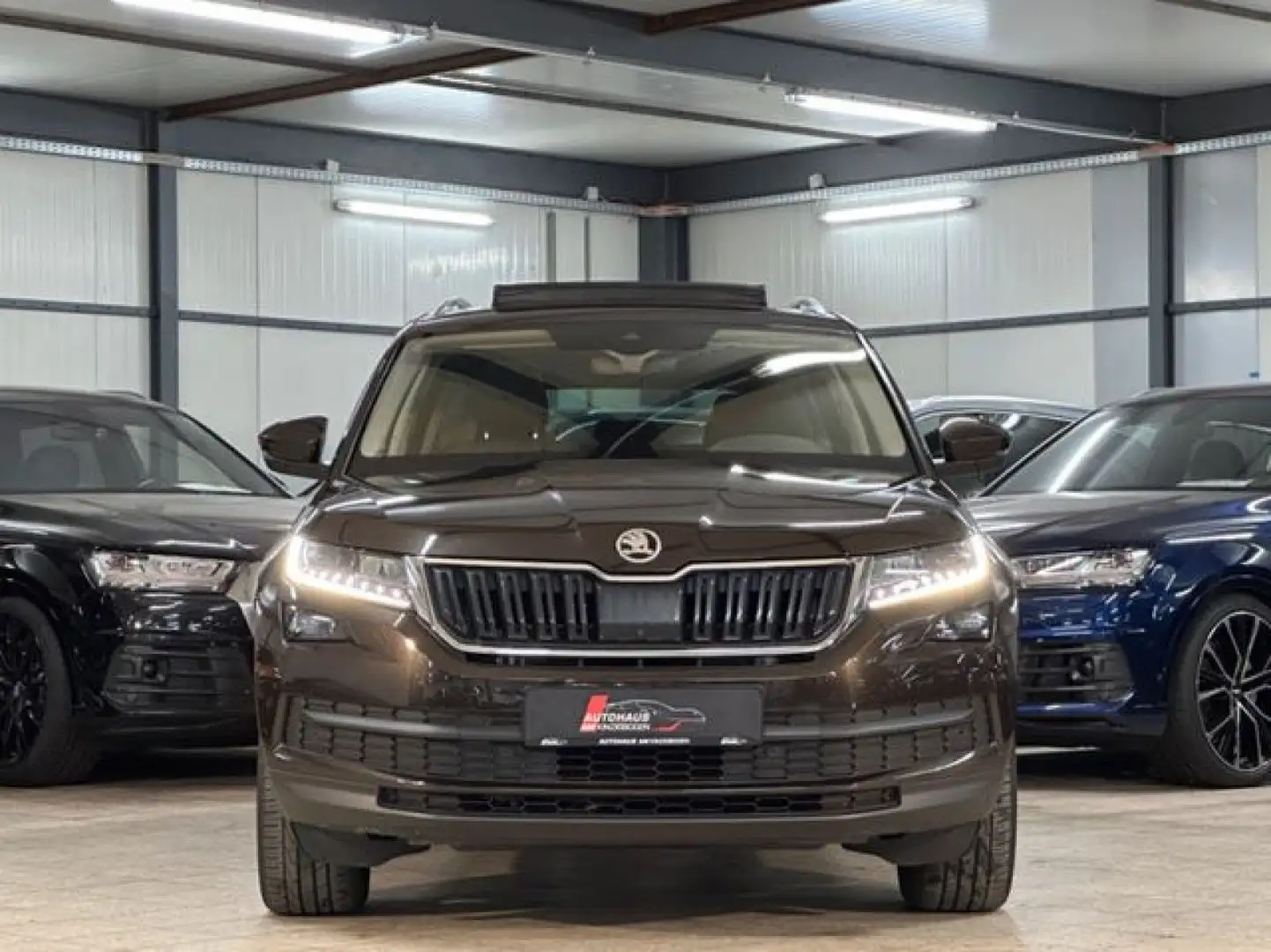 Skoda Kodiaq Style 4x4 GREENTEC*FMLY*PANO*CPLY*AHK*360 Marrone - 2