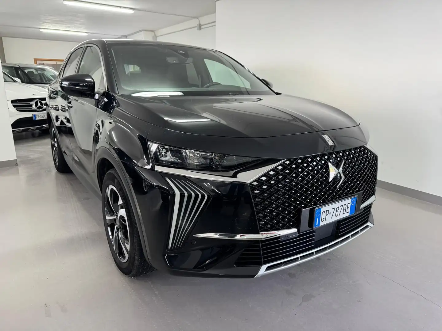 DS Automobiles DS 7 Crossback DS7 DS7 1.5 bluehdi Business Bustille 130cv auto Schwarz - 2
