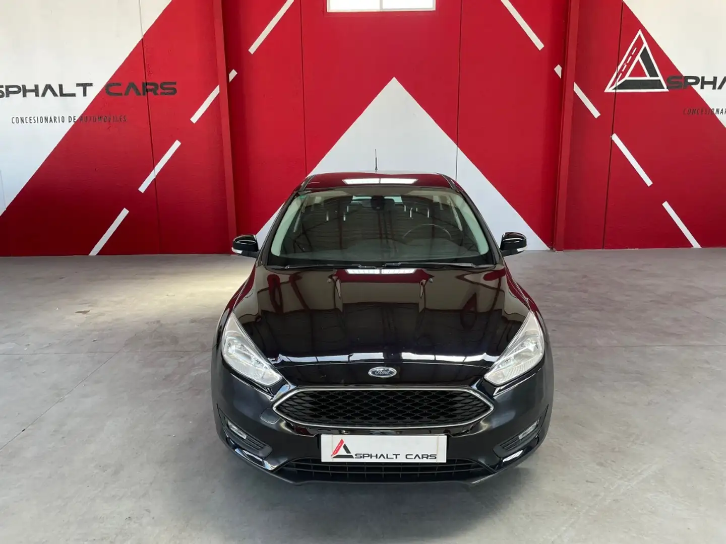 Ford Focus 1.6TDCi Trend+ 115 Noir - 2