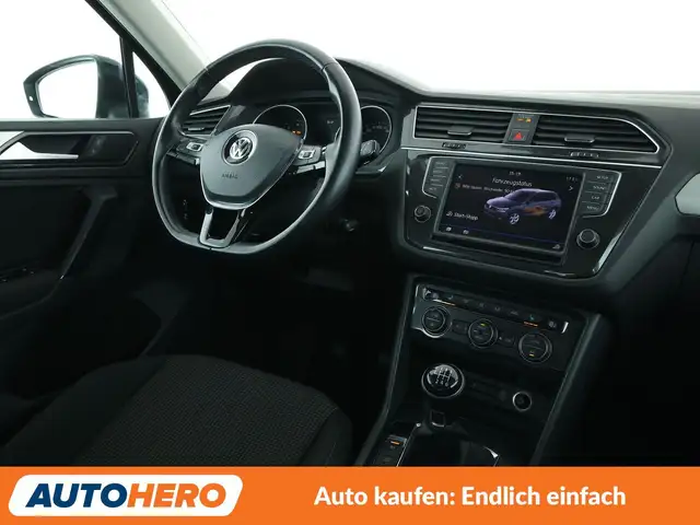 Volkswagen Tiguan view 13