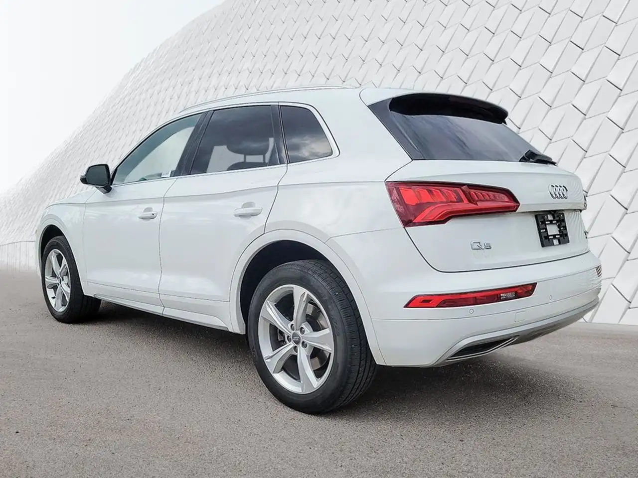 Audi Q5 снимка Audi Q5
