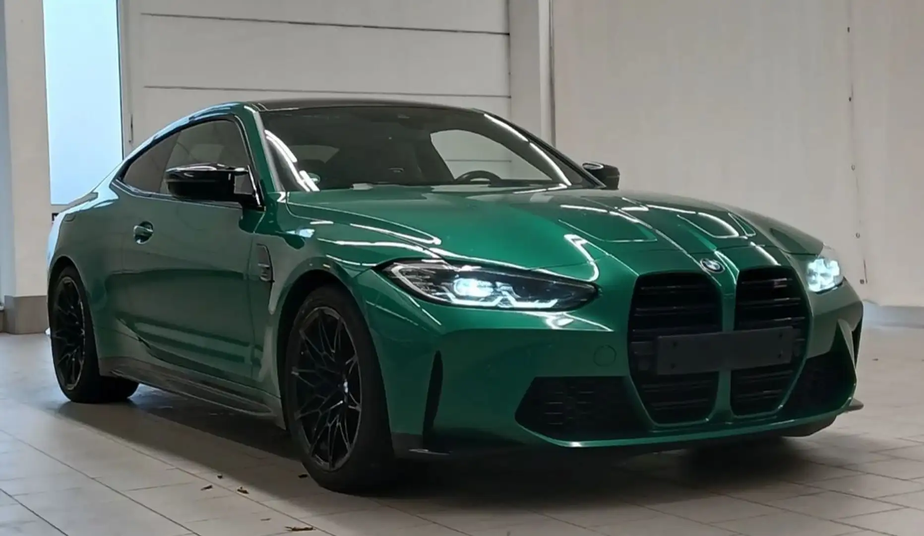 BMW M4 Coupe xDrive Competition LCI, Carbon, Groen - 2