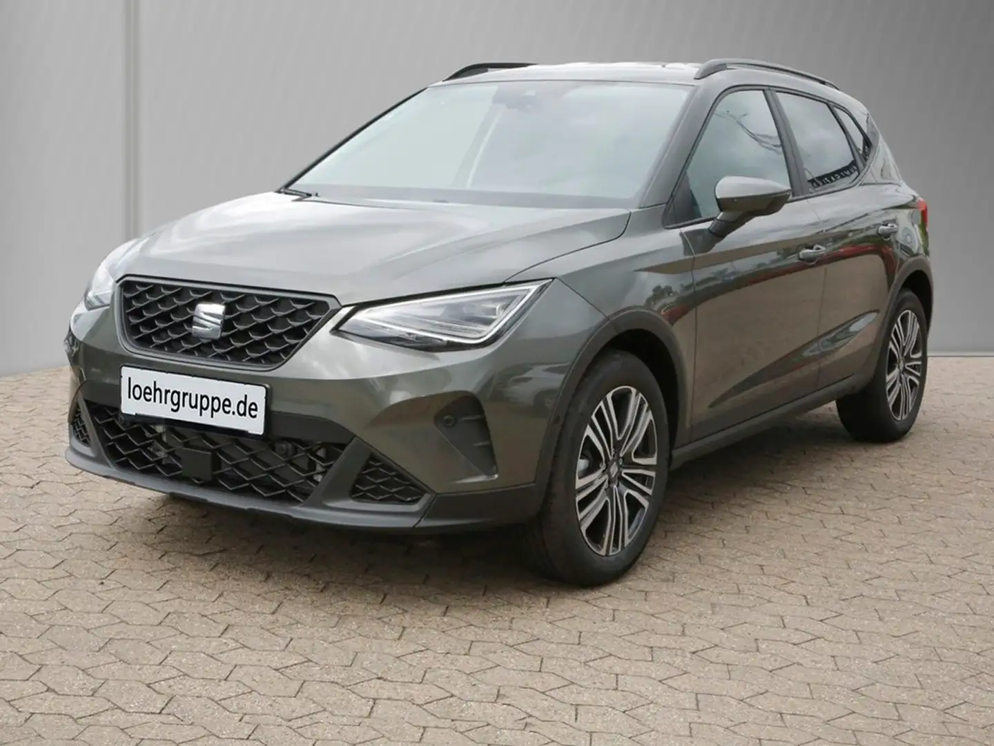 SEAT Arona Road Edition 1.0 TSI-7-Gang-DSG IAL Grau - 2