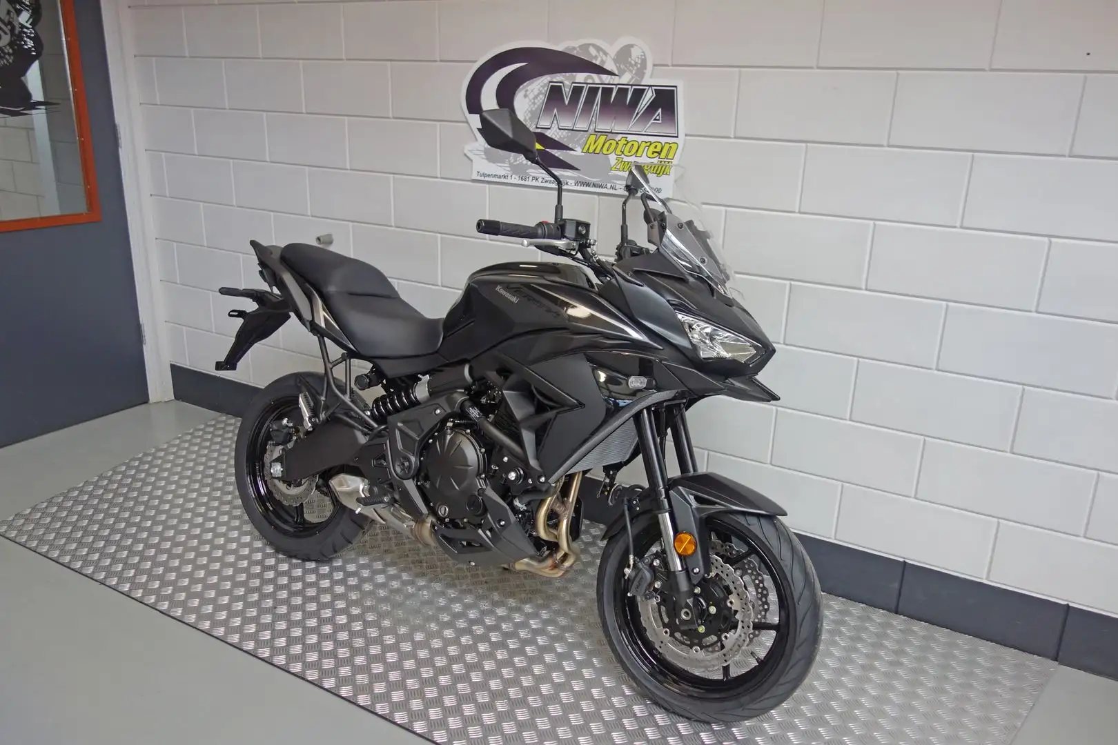 Kawasaki Versys 650 Negru - 2