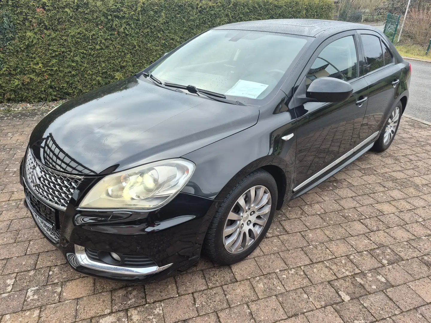 Suzuki Kizashi Kizashi 2.4 4x2 Sport Schwarz - 1