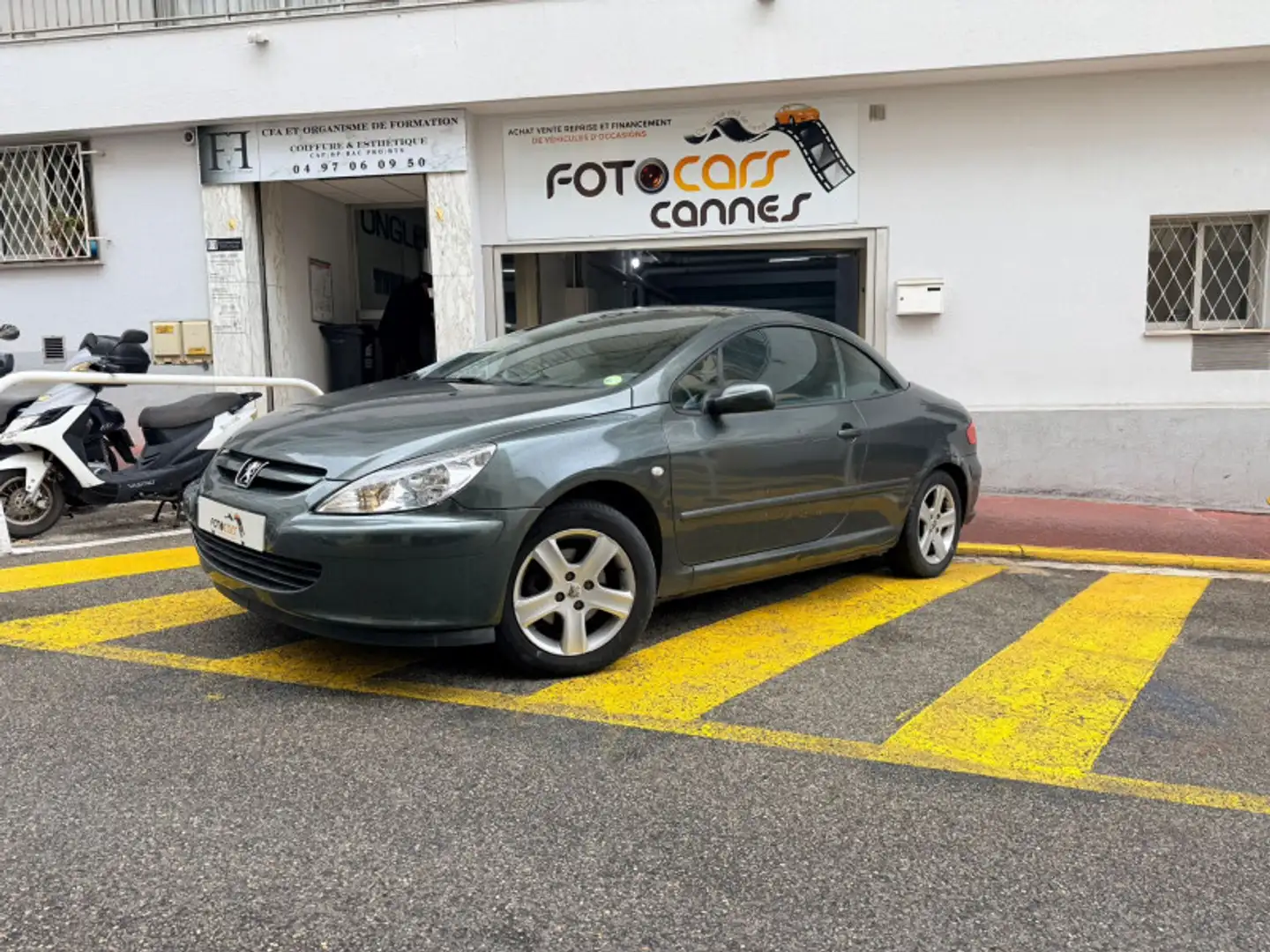 Peugeot 307 1.6 16V PREMIUM Grau - 1