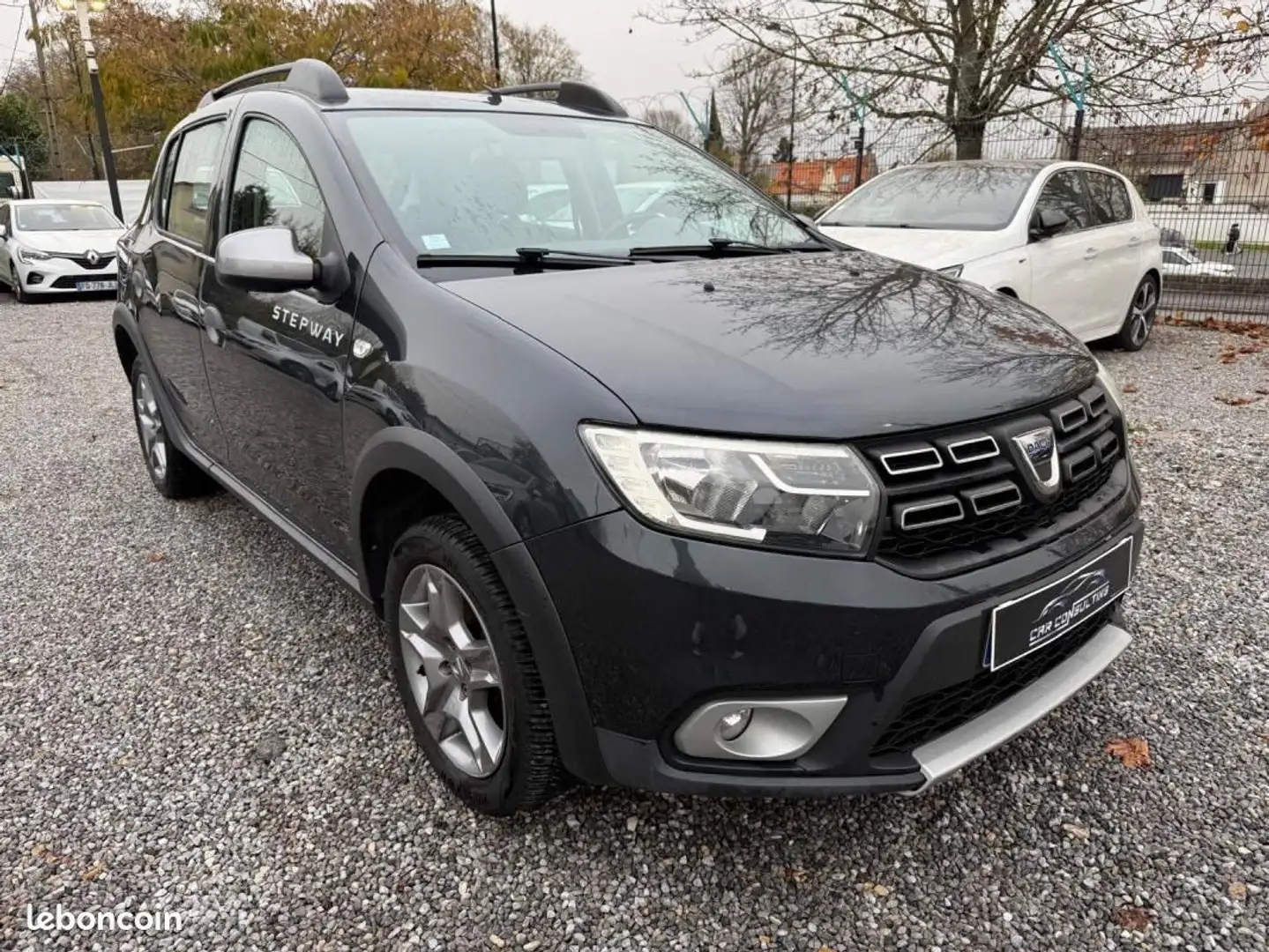 Dacia Sandero TCe 90 E6C Stepway Grijs - 2