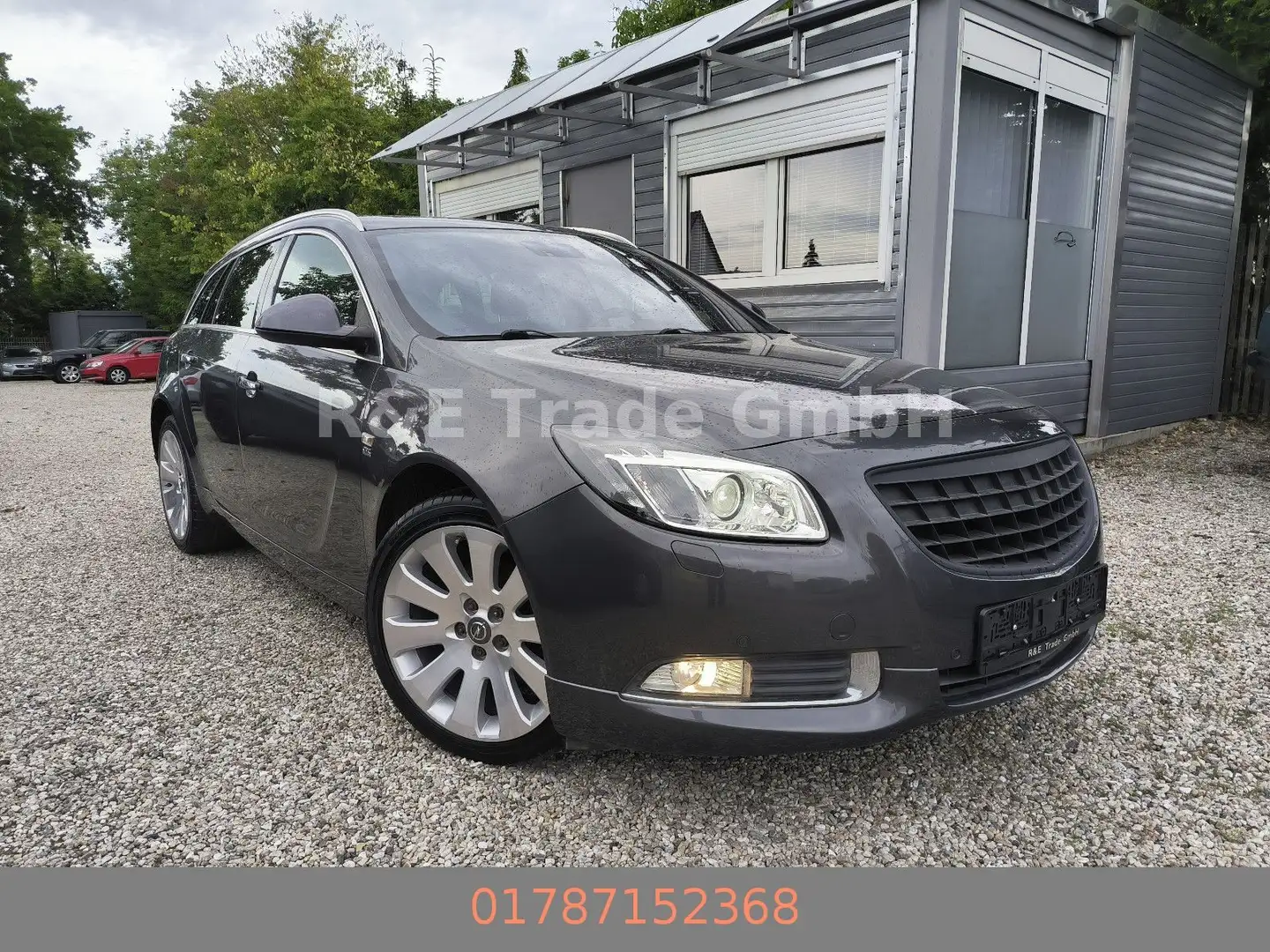 Opel Insignia ST 4x4 OPC-Line Xenon Navi Pano PDC AHK Grau - 1