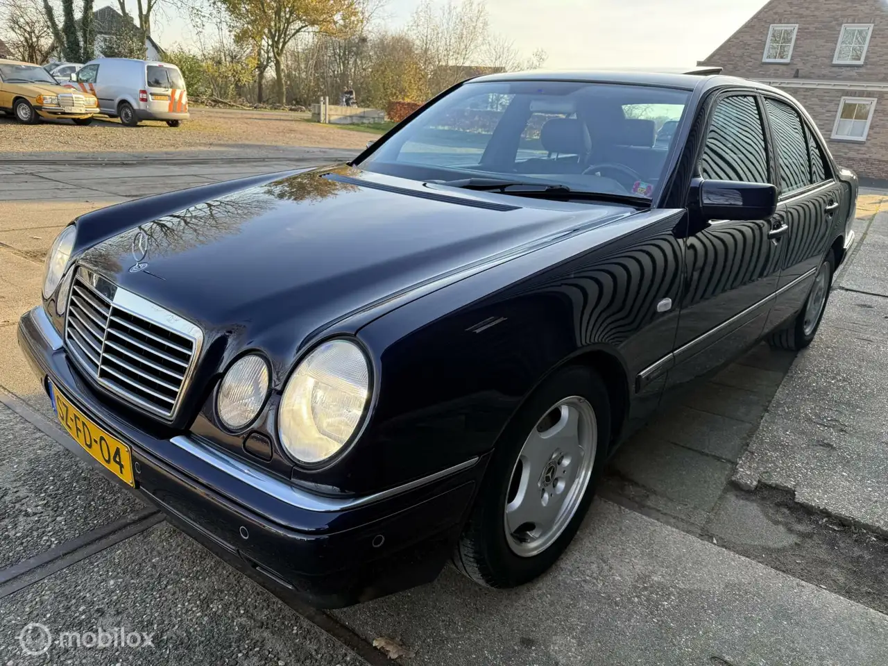 Mercedes-Benz E 300 TD Avantgarde, foto 3