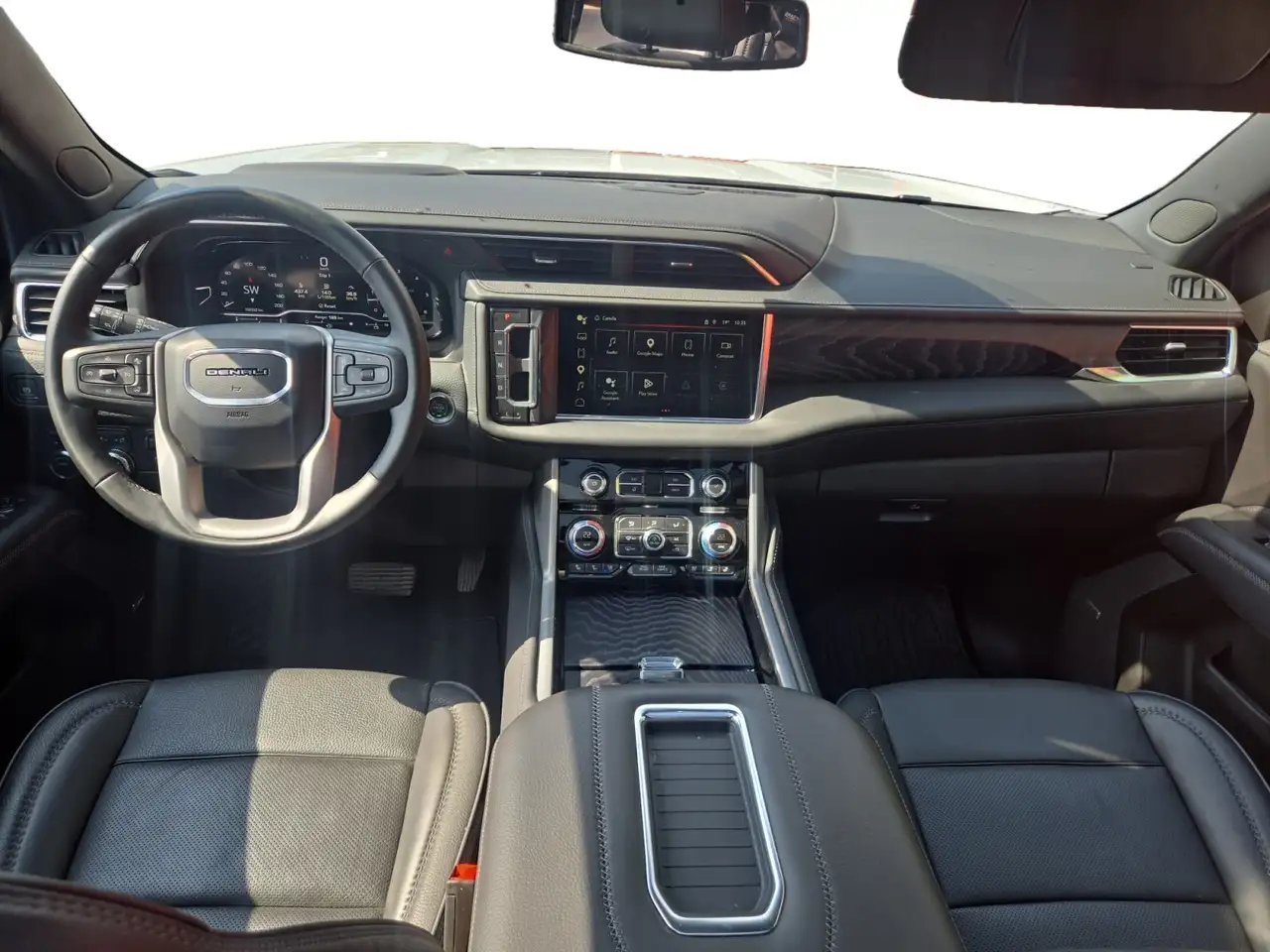 GMC Yukon снимка GMC Yukon