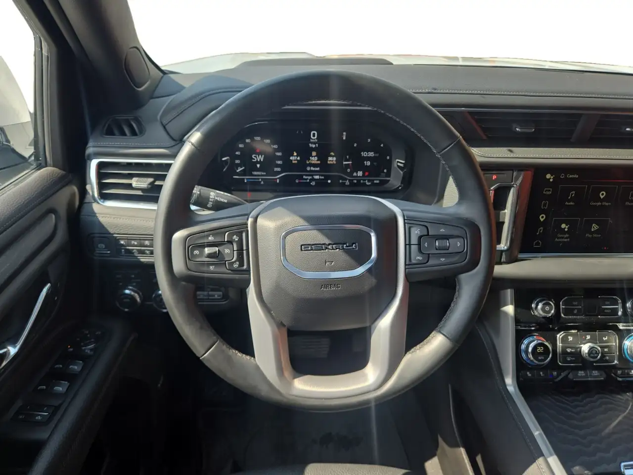 GMC Yukon снимка GMC Yukon