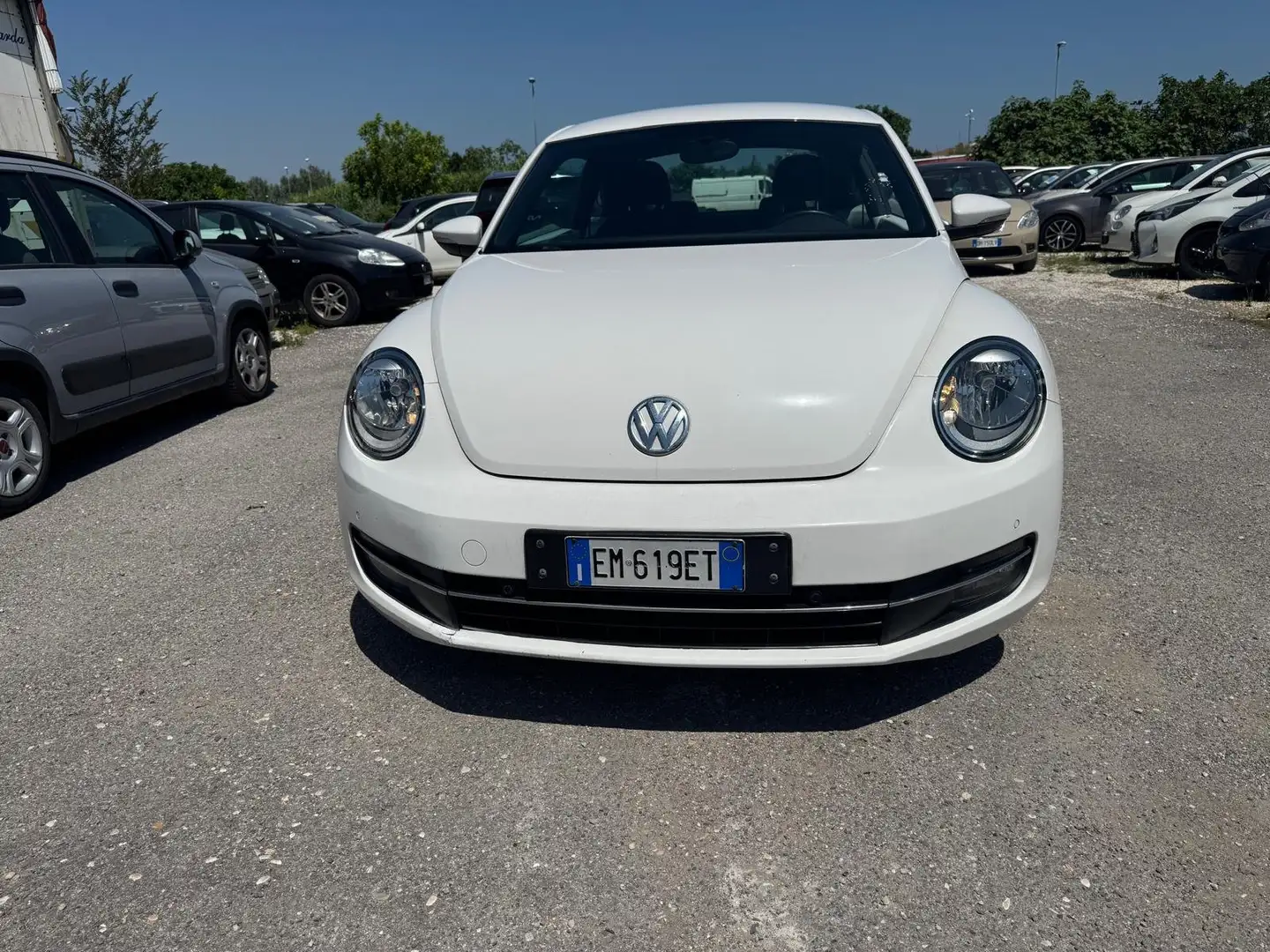 Volkswagen Maggiolino Maggiolino 1.6 tdi Design 105cv Bianco - 2
