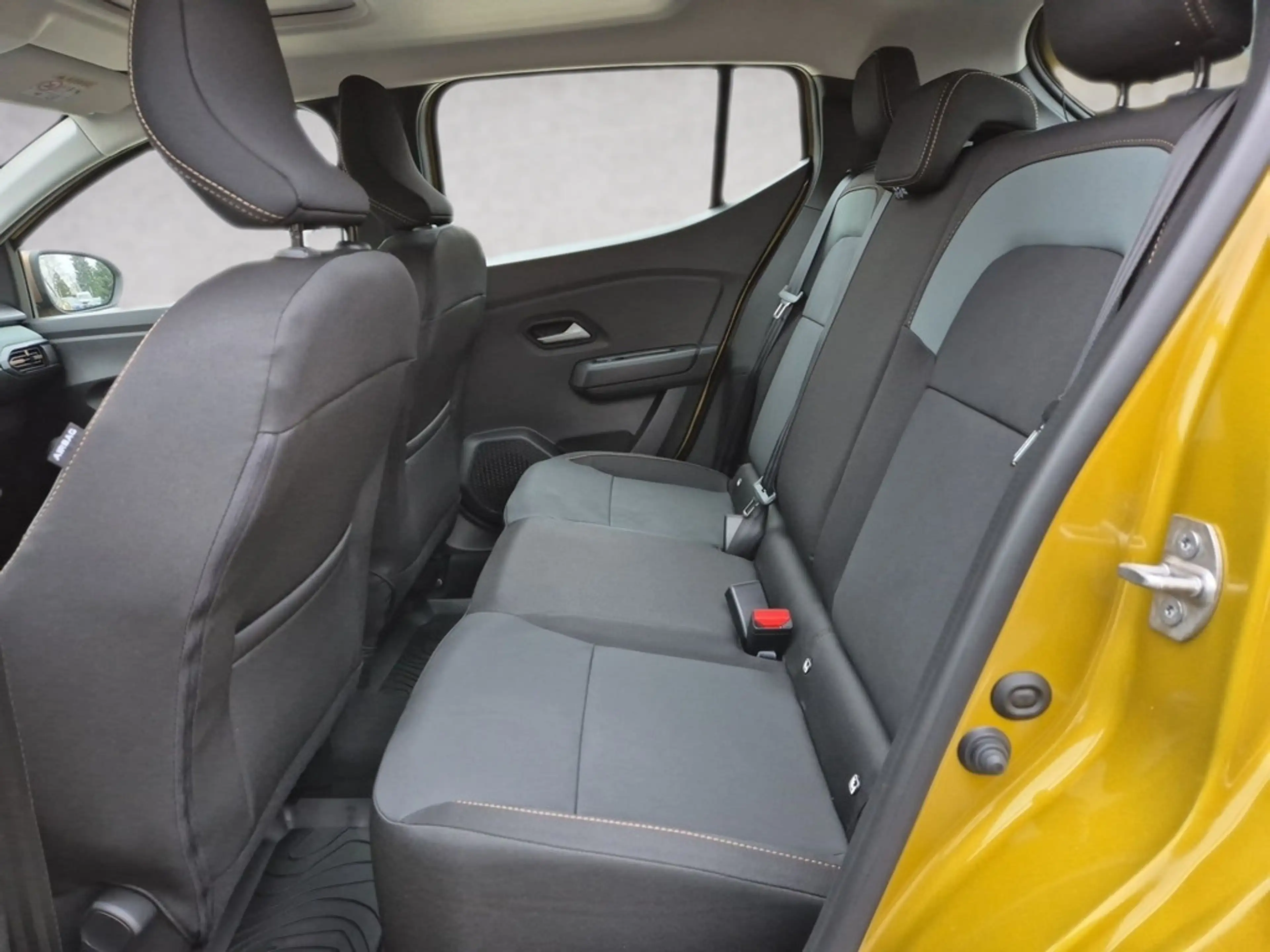Dacia Sandero Stepway Extreme TCe 110 — photo 11