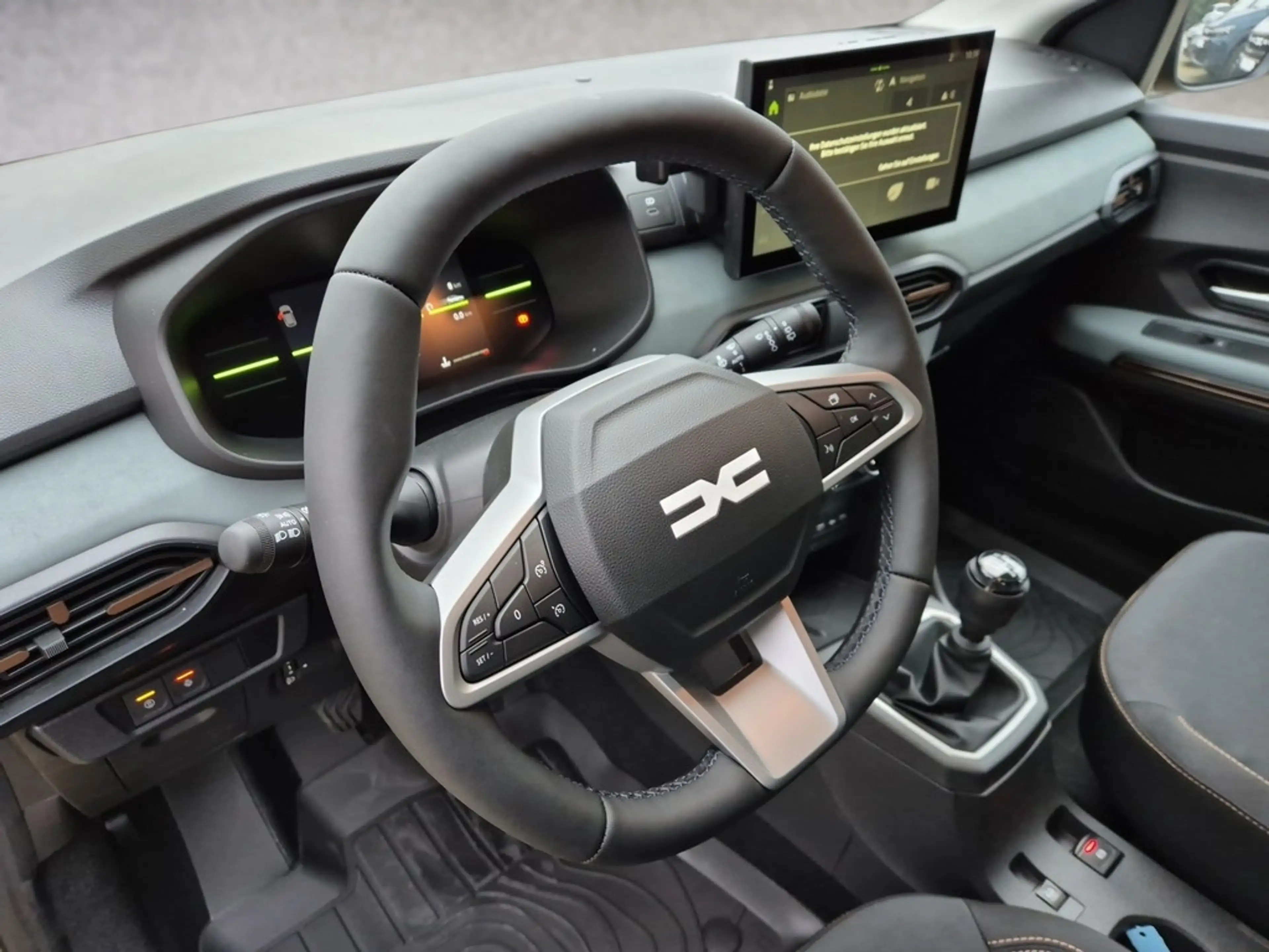 Dacia Sandero Stepway Extreme TCe 110 — photo 9