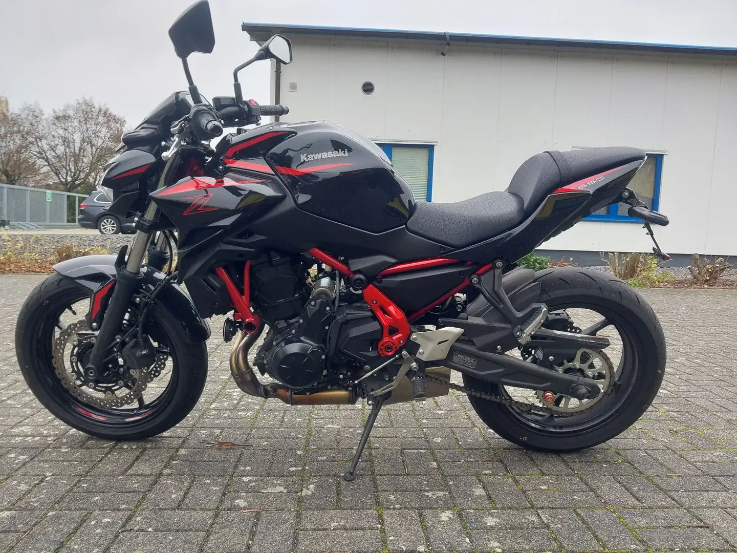 Kawasaki Z 650 Schwarz - 2