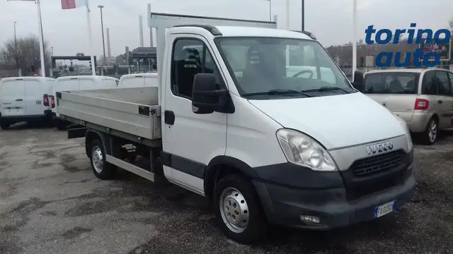 Iveco Daily Daily 33S13 2.3 HPT 130CV PASSO MEDIO CASSONE FIS