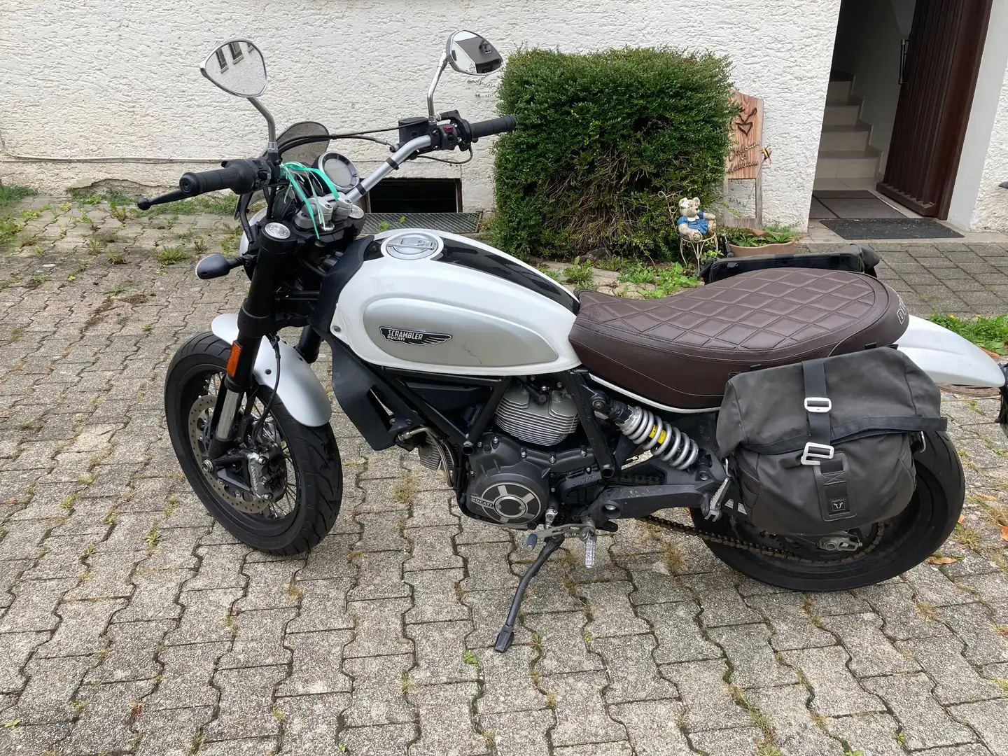 Ducati Scrambler Alb - 2