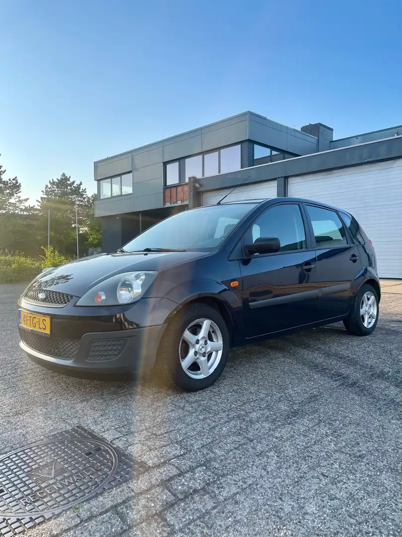Ford Fiesta 1.3-8V / AIRCO / TREKHAAK / NETTE AUTO!! Blauw - 2