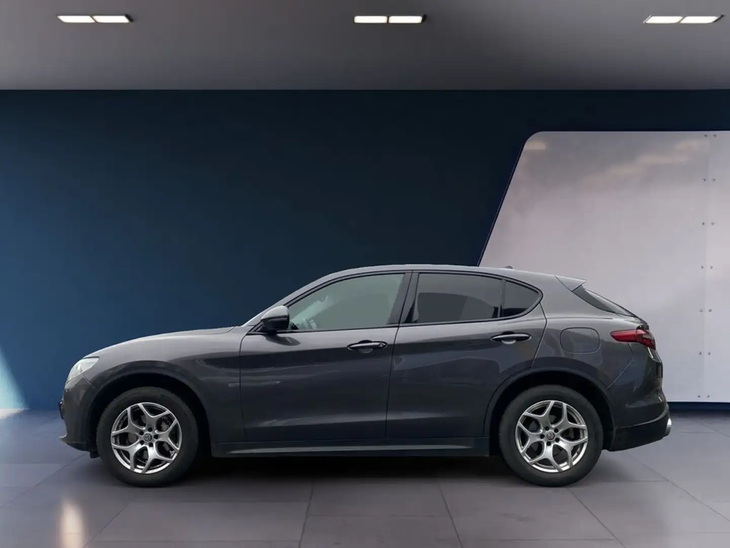 Alfa Romeo Stelvio Super Q4 + AK Grau - 2