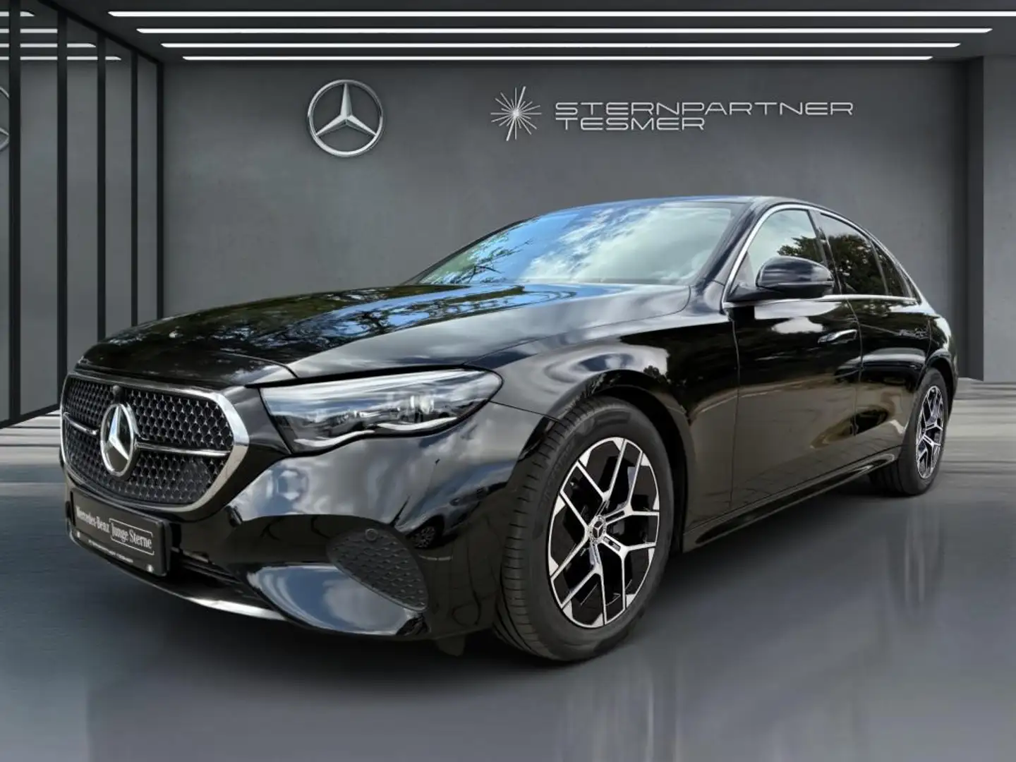 Mercedes-Benz E 220 d Lim. Avantg. 360° AHK Digit.Li. Distr. Nero - 2