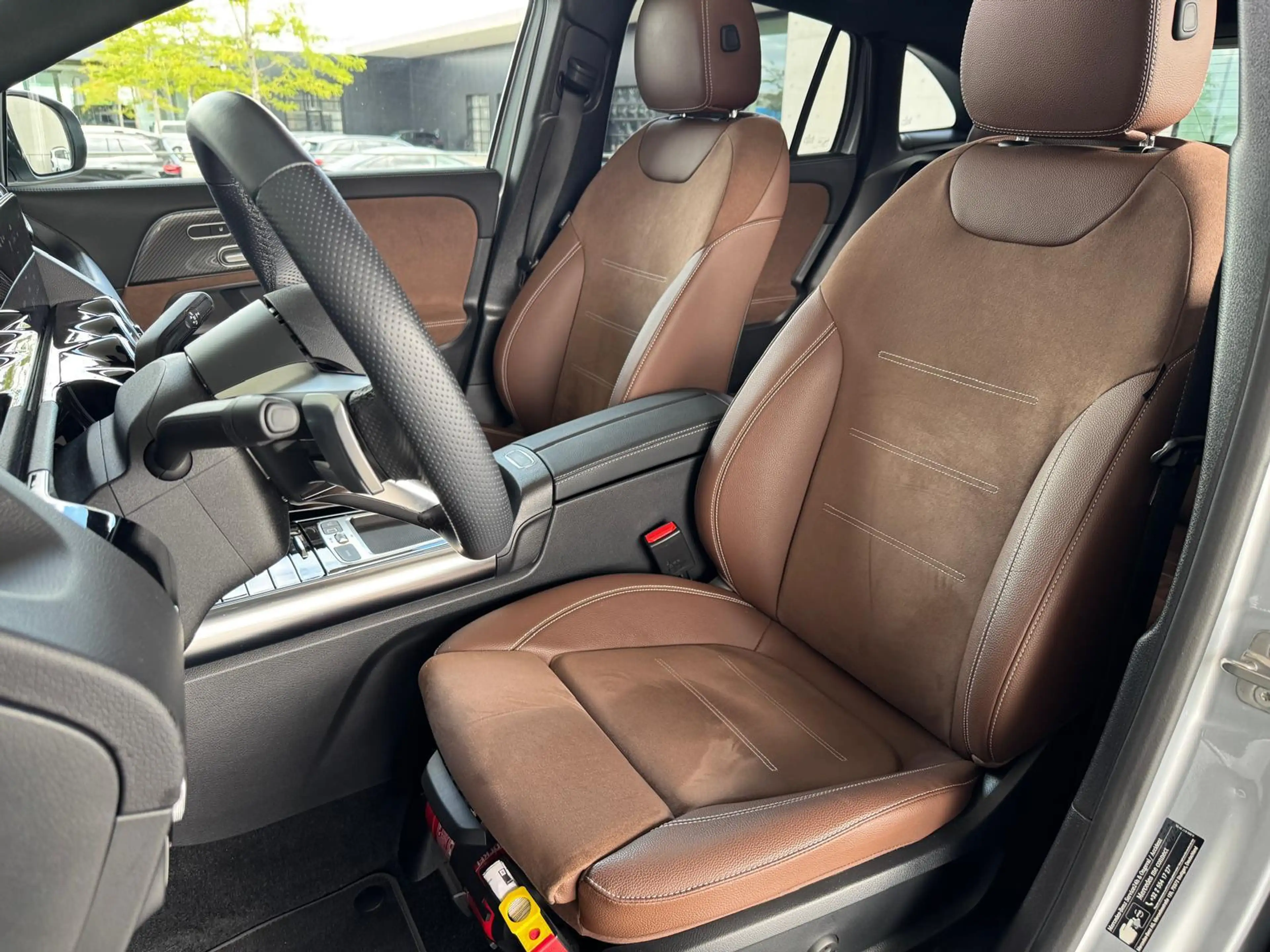 Mercedes-Benz GLA 180 Star Edition + TREKHAAK + HEAD UP + PANO DAK + CAR — photo 9