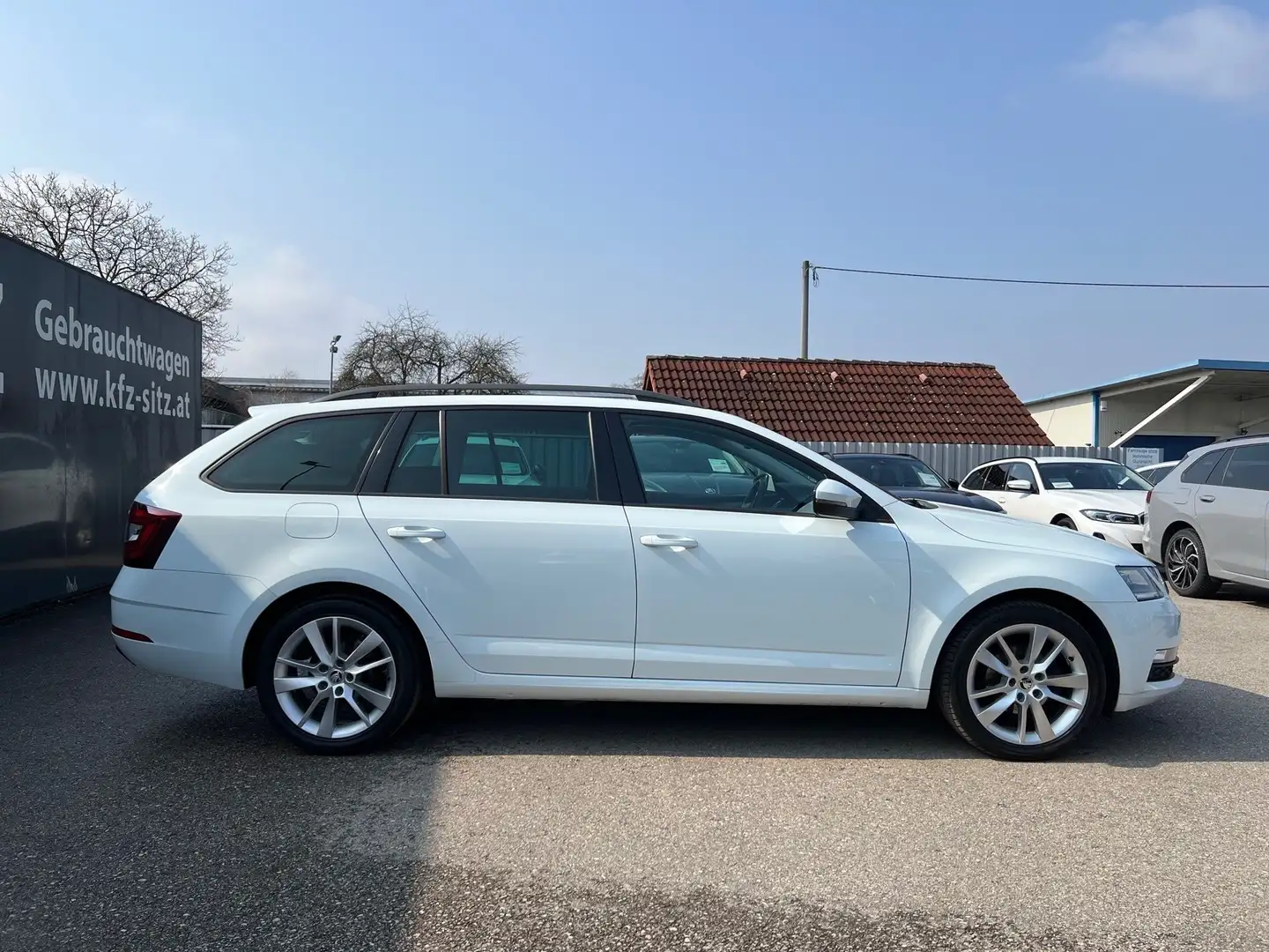 Skoda Octavia Combi 1,6 TDI DSG| AHK*LED*elek Klappe Weiß - 2