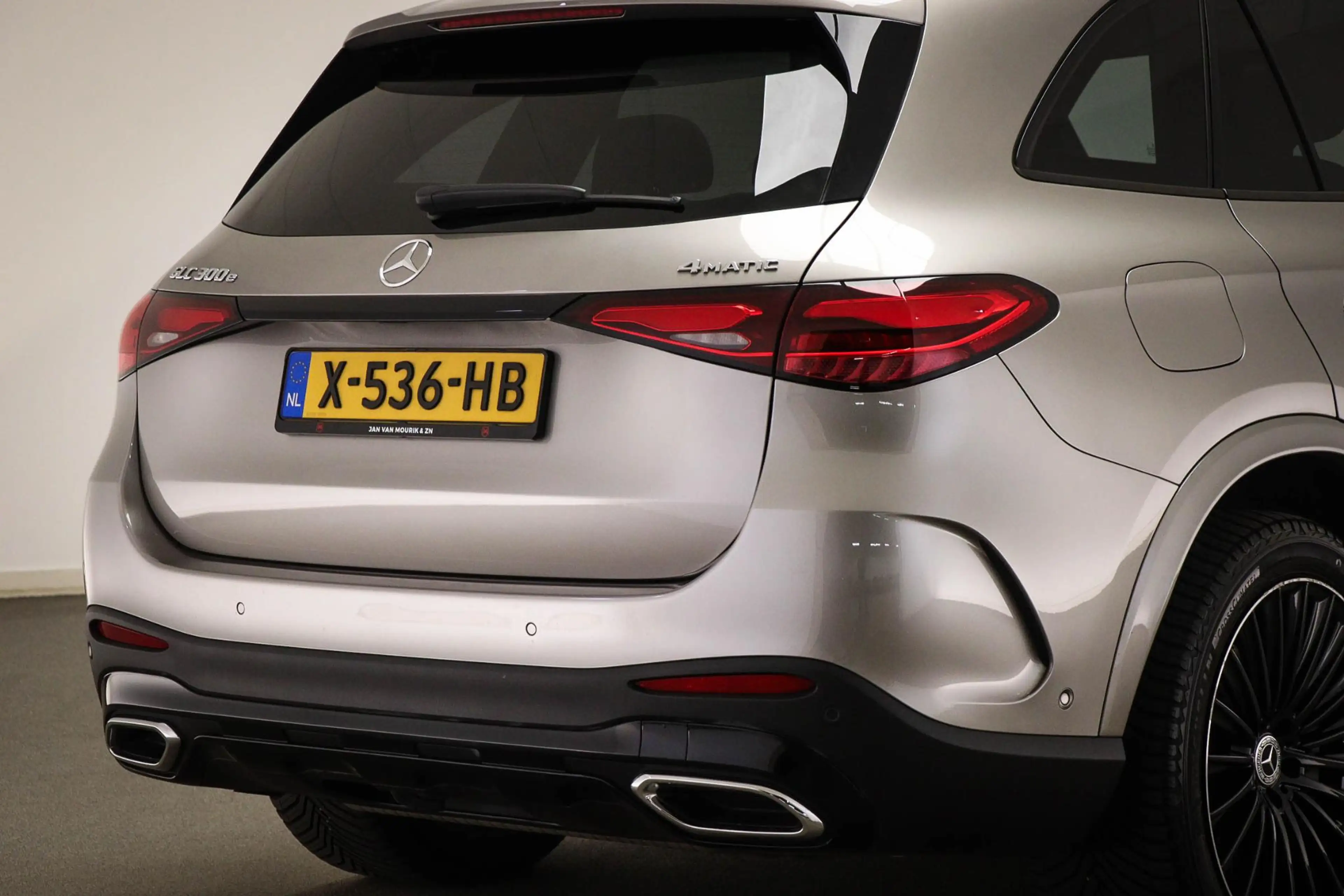 Mercedes-Benz GLC 300 300e 4MATIC AMG Line | PREMIUM PLUS PACK | PANORAM — photo 29