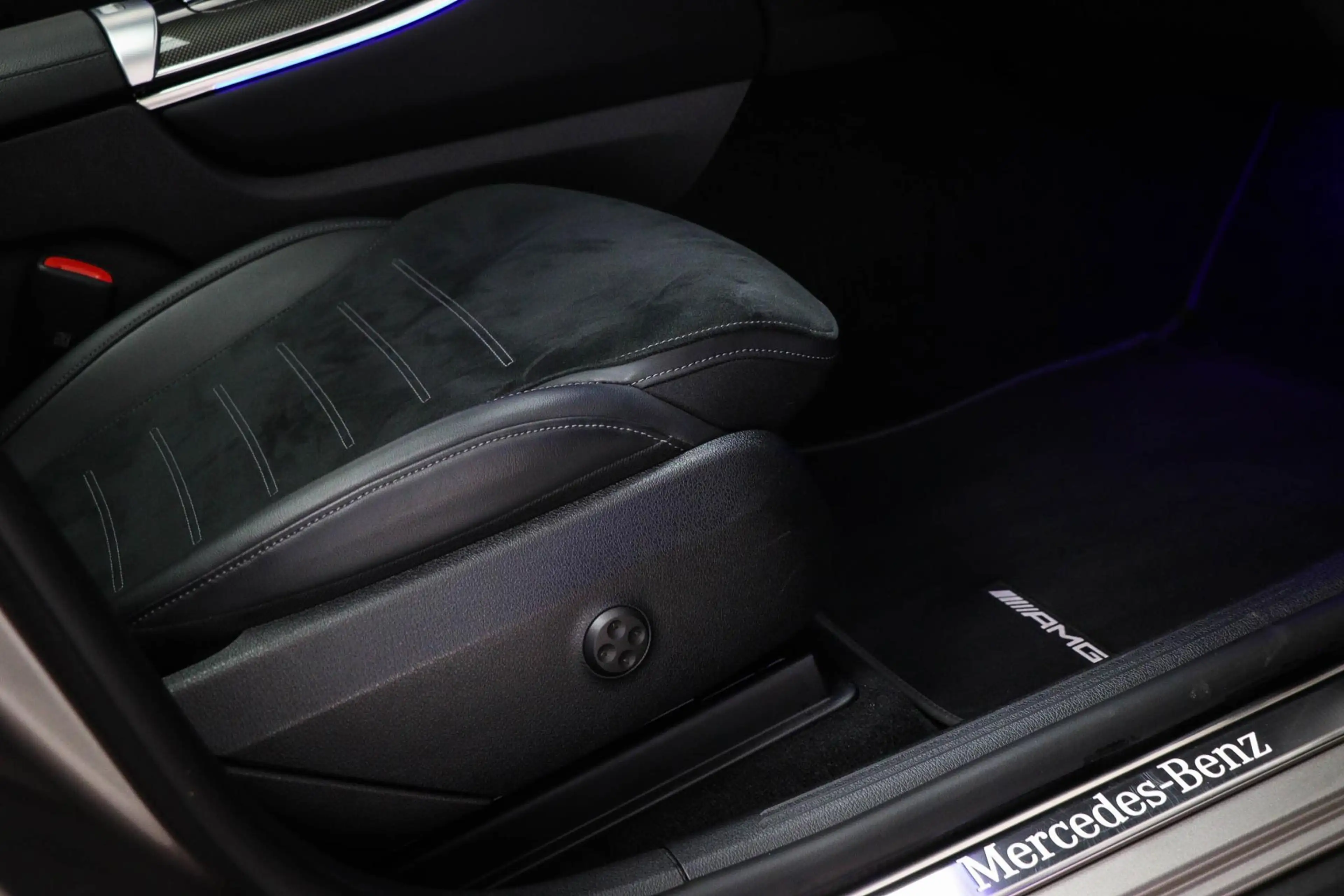 Mercedes-Benz GLC 300 300e 4MATIC AMG Line | PREMIUM PLUS PACK | PANORAM — photo 9