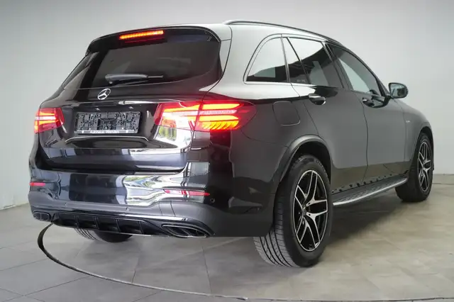 Mercedes-Benz GLC view 4