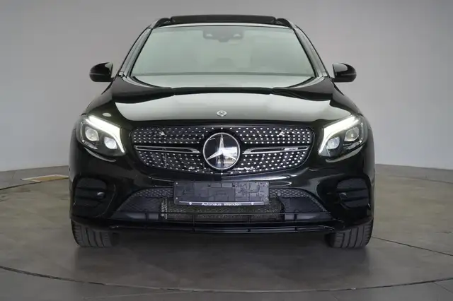 Mercedes-Benz GLC view 2