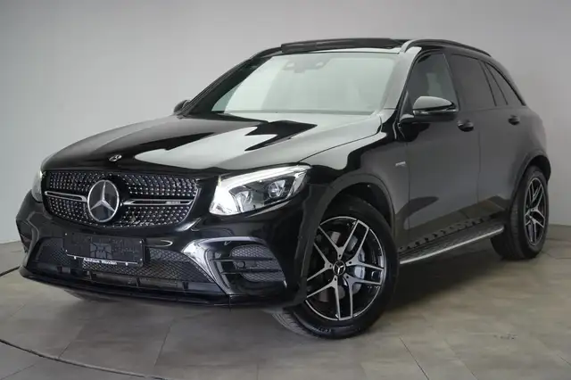 Mercedes-Benz GLC view 3