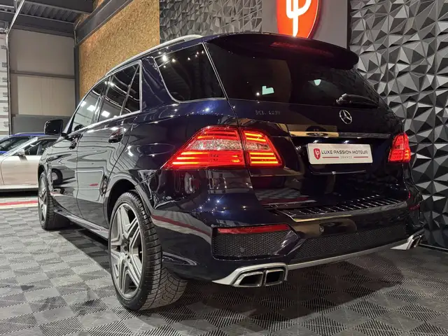 Mercedes-Benz M-Class view 6